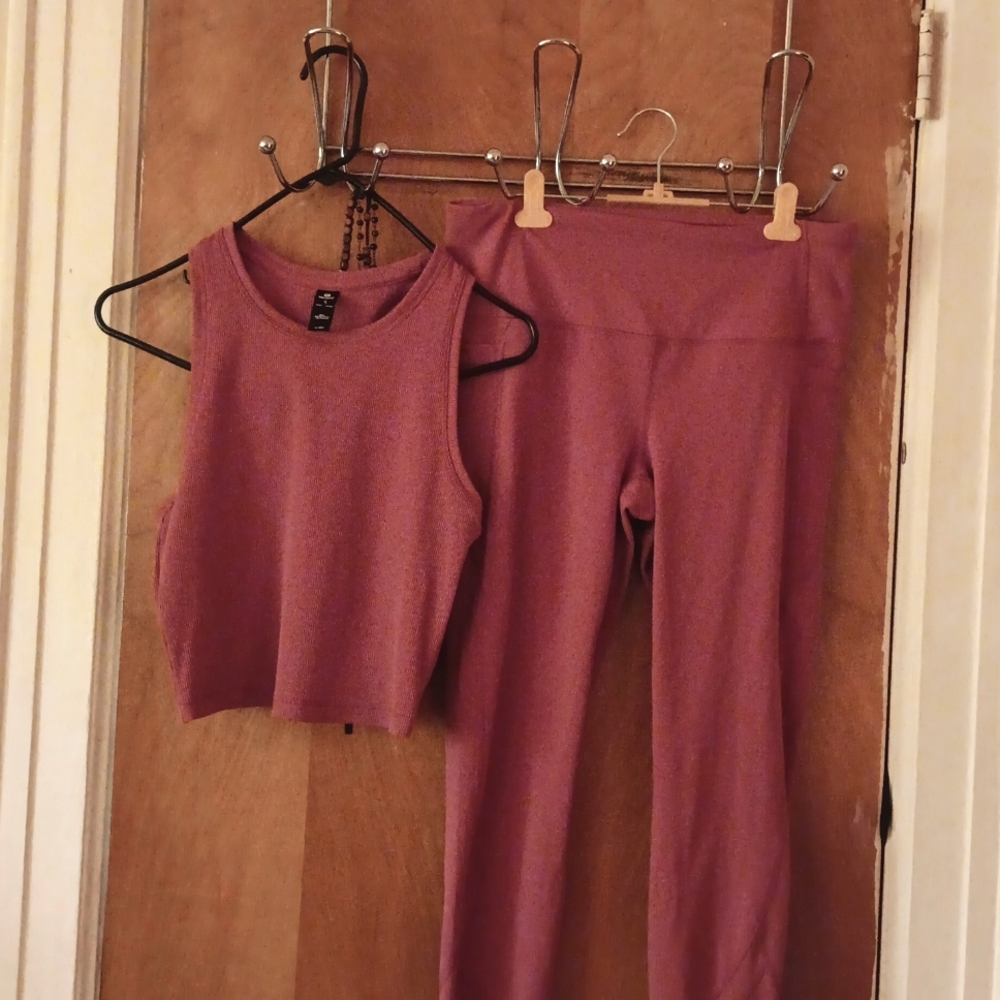 WOMENS ATHLETIC SET